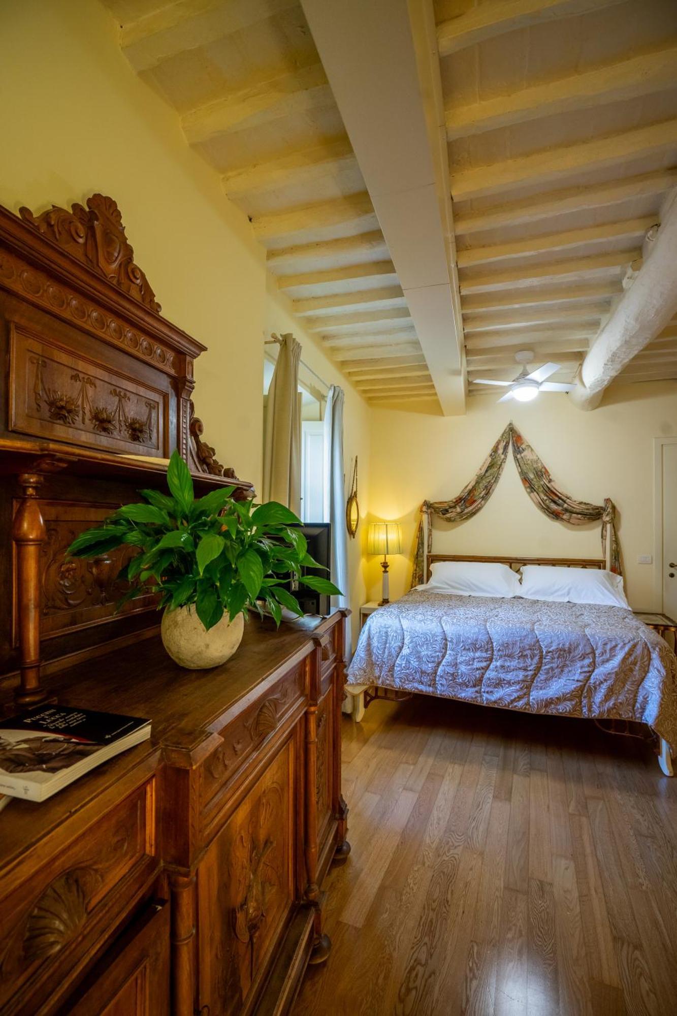 Palazzo Rocchi - Residenza D'Epoca Bed & Breakfast Lucca Dış mekan fotoğraf