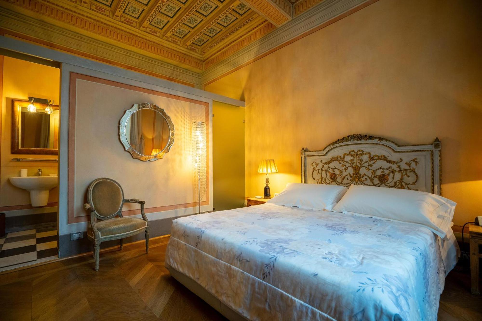 Palazzo Rocchi - Residenza D'Epoca Bed & Breakfast Lucca Dış mekan fotoğraf